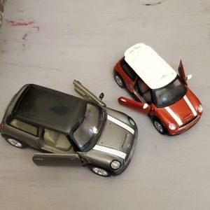 2 Mini Cooper Collectable s